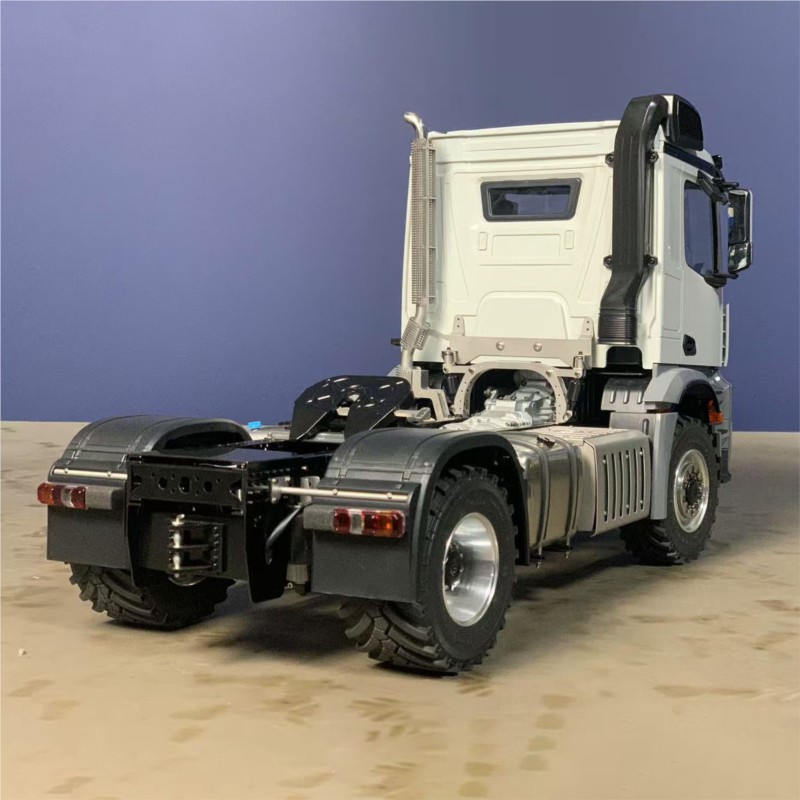 Trattore RC Modello 1/14 a 3 V - Rc Hobby Farm recensione e prezzo